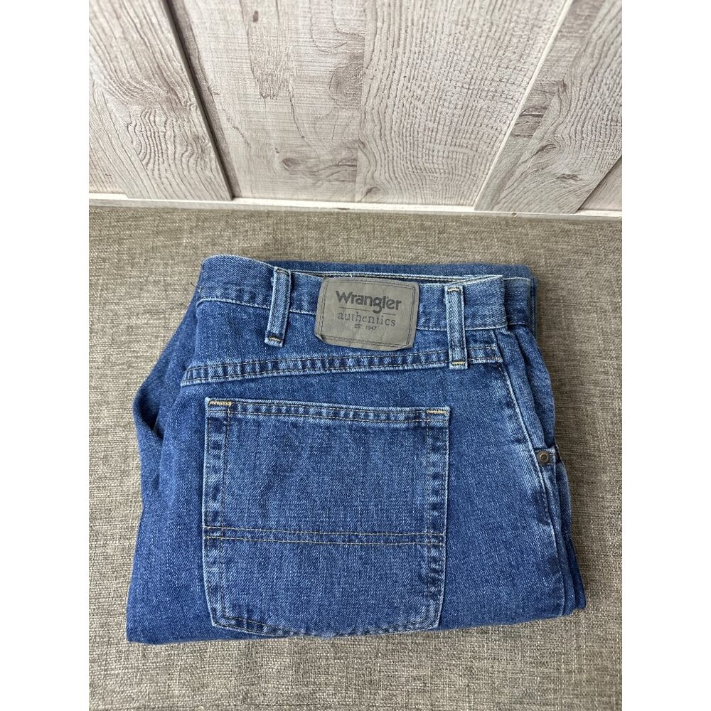 Wrangler Mens Authentics Blue Jeans 38x29 100% Cotton Straight Leg Denim